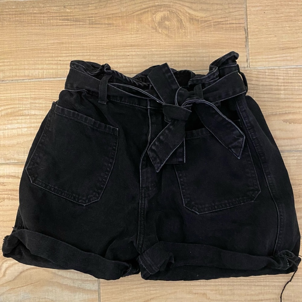 Zara Women’s Black Belted Denim Hi-Rise Shorts Sz. 6